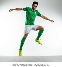 德州游骑兵队王牌科尔·汉梅尔斯在加盟首战即表现优异，确立轮值核心